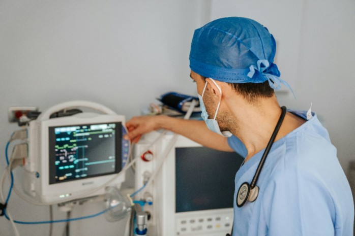 Healthcare Procurement: Verifying Medical Device Vendors